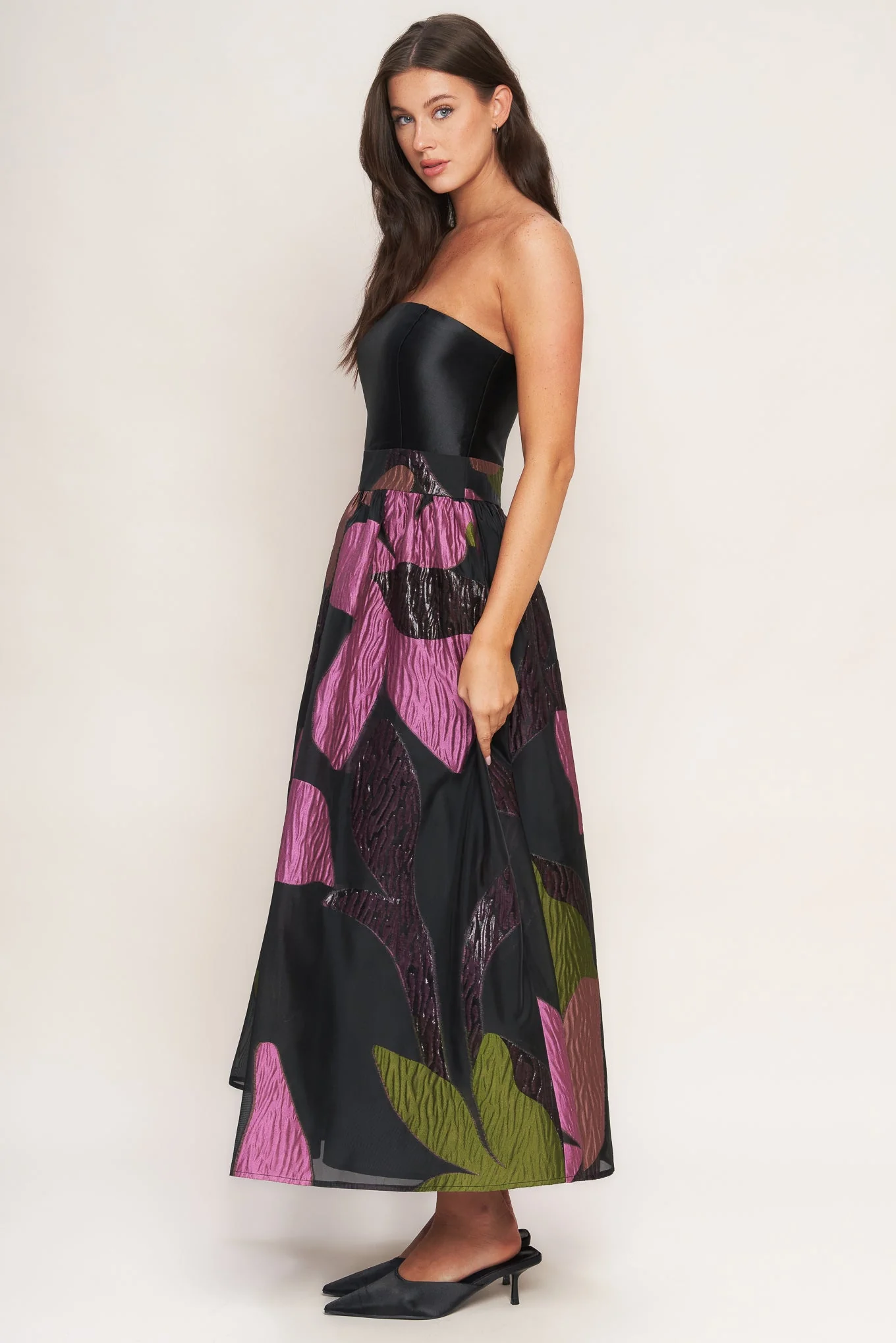 ABSTRACT ROSE BLACK MIDI DRESS - Image 5