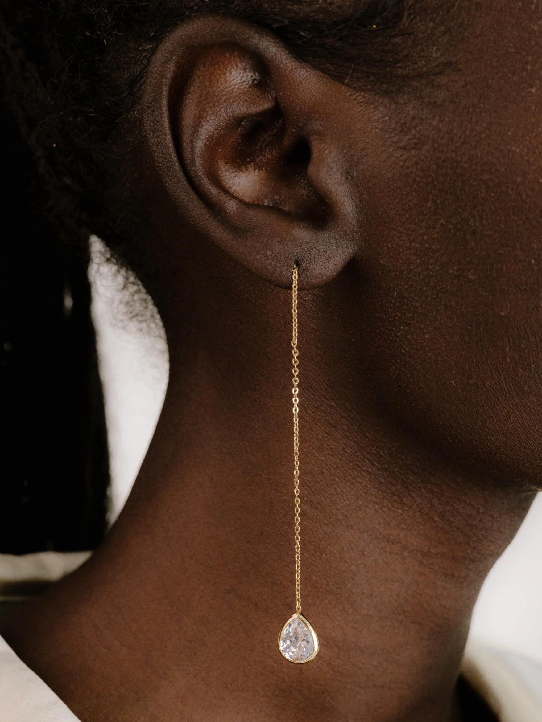 Barely There Chain and Crystal Dangle Earrings - Image 18