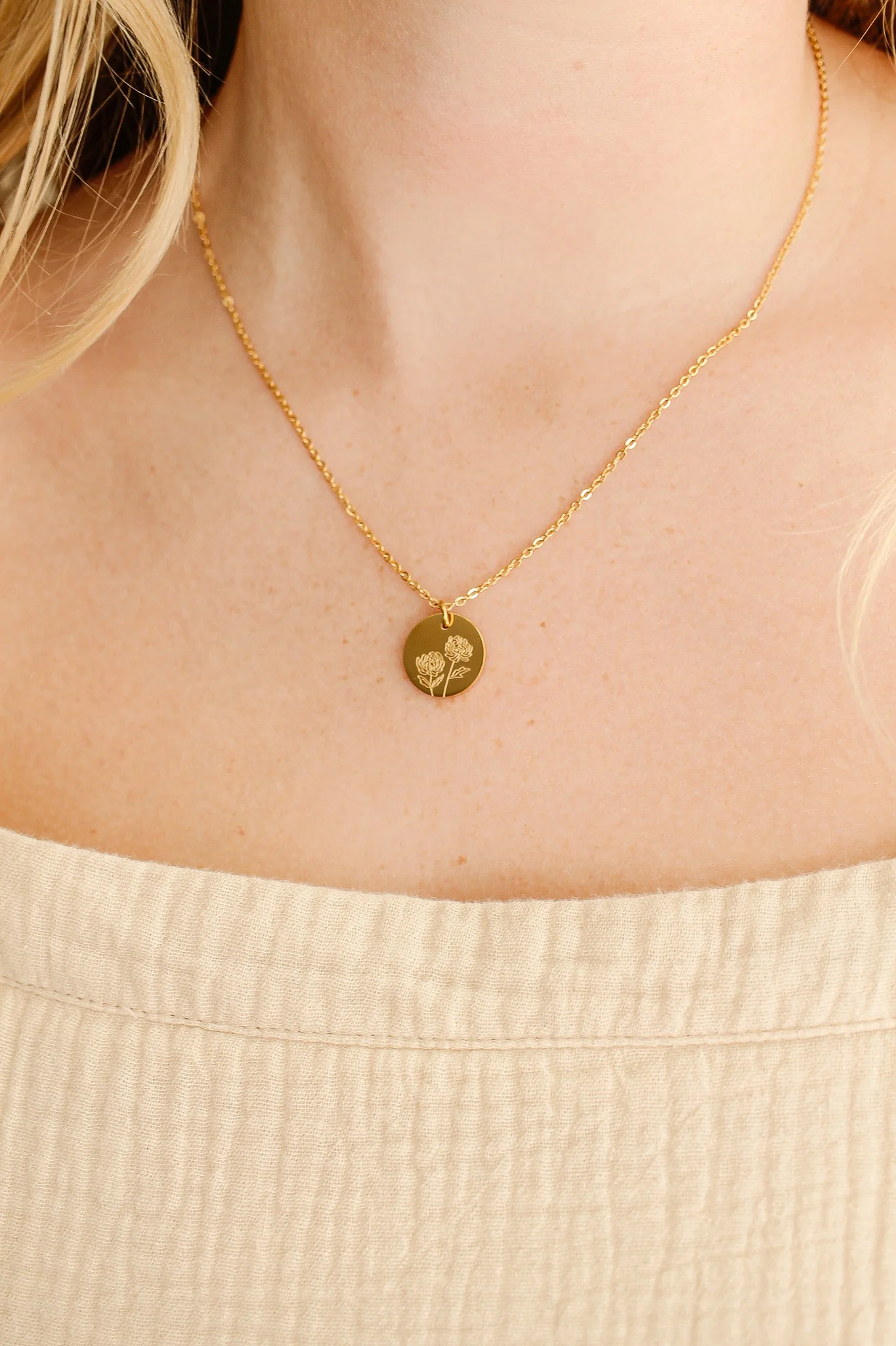 Birth Flower Necklace in Gold - Image 4