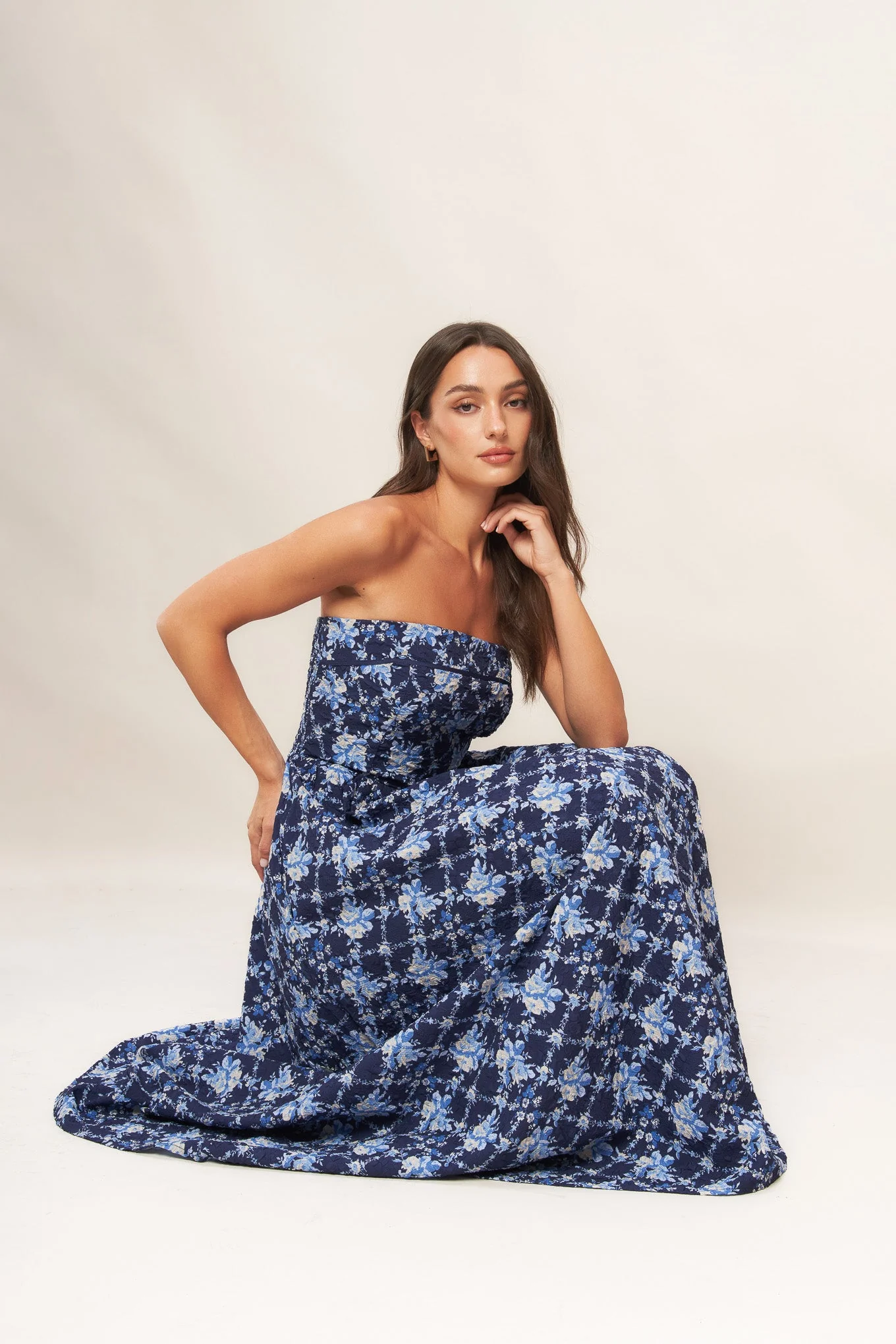 BLUE RENAISSANCE STRAPLESS MIDI DRESS - Image 3