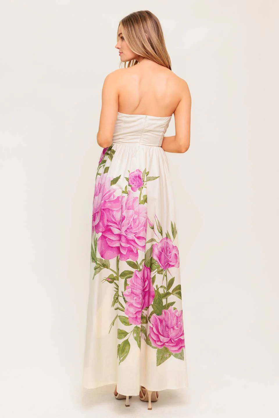 CAUGHT IN THE BREEZE STRAPLESS FLORAL MAXI DRESS - Image 2