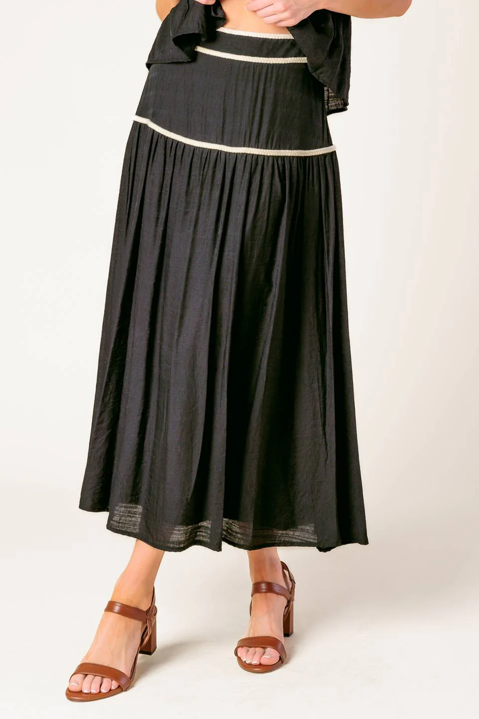 DIVIDE AND CONTOUR TOP & SKIRT SET - BLACK - Image 4