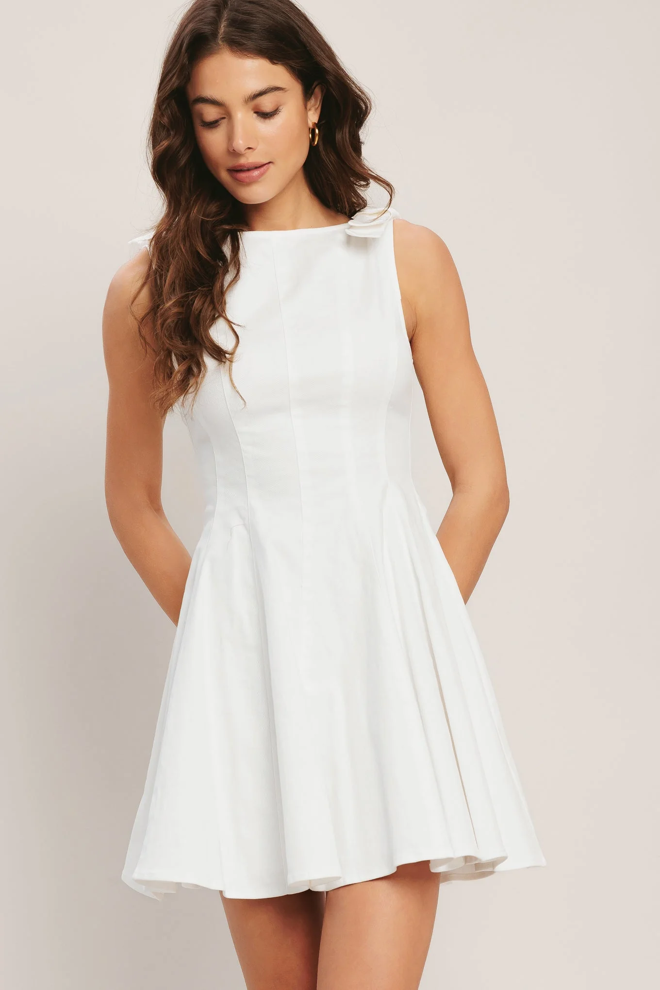 ELEGANT MOMENT WHITE MINI DRESS - Image 4