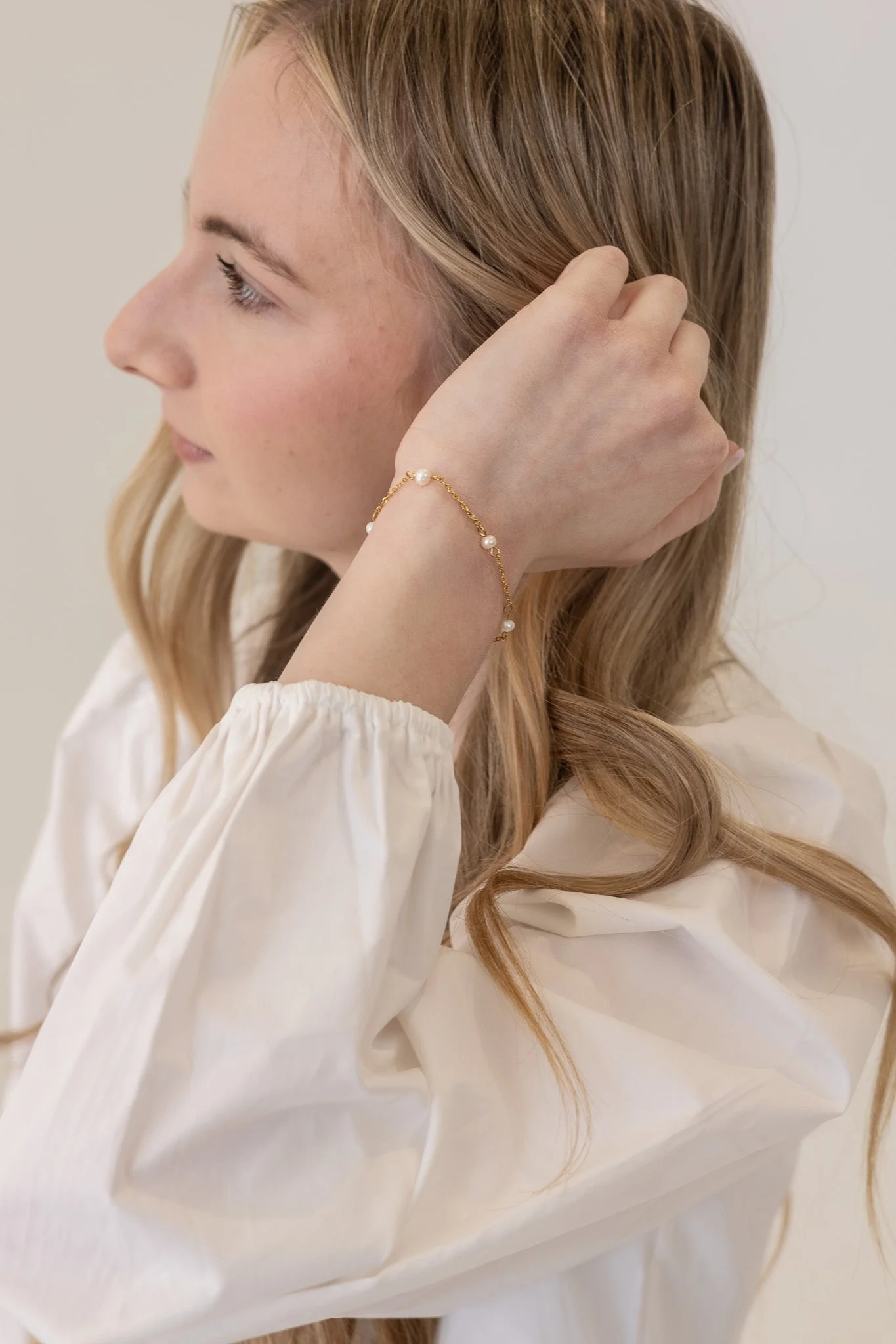 Evelynn Freshwater Pearl Bracelet - Image 15