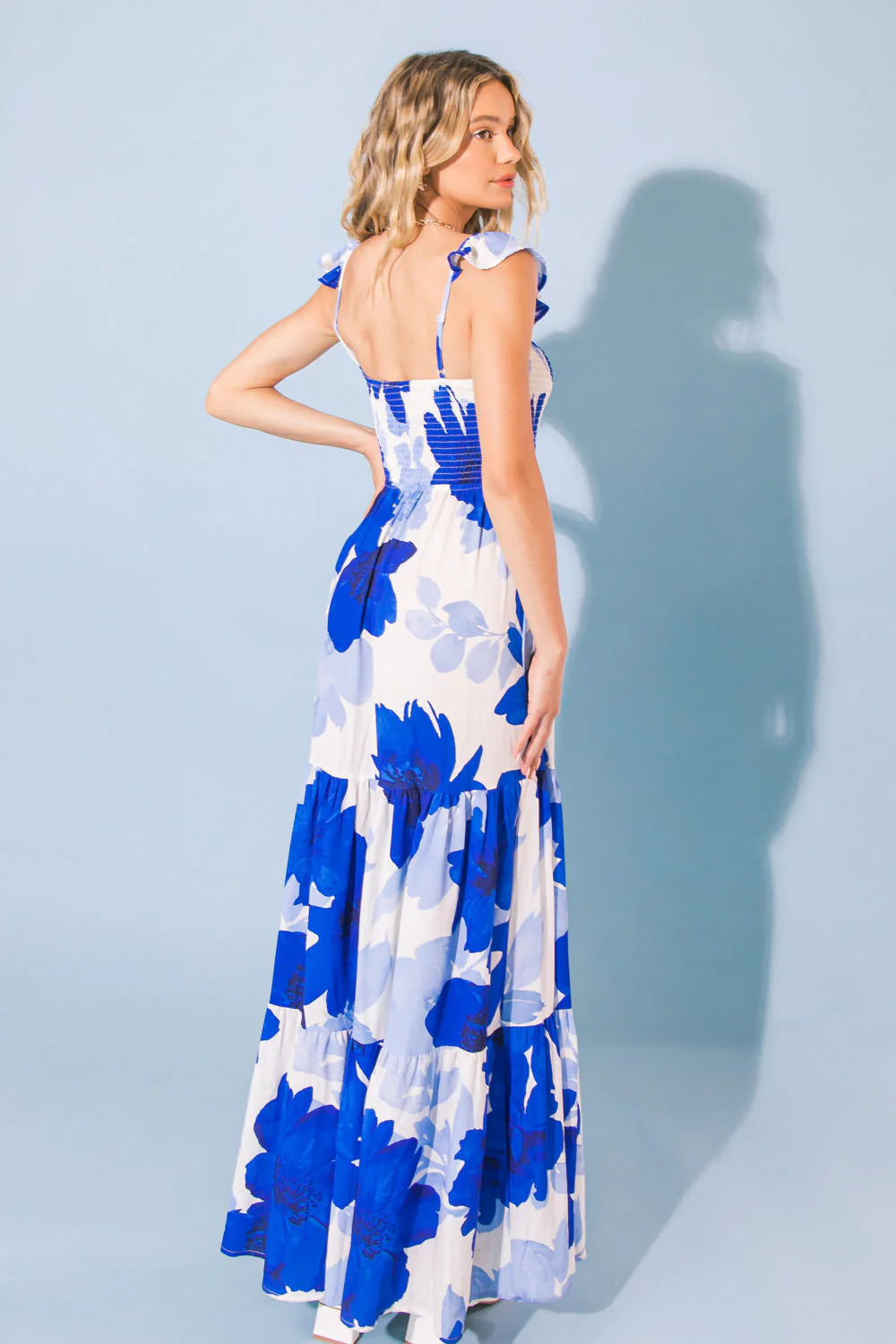 FEEL LIKE MOVING - FLORAL MAXI DRESS - Image 4