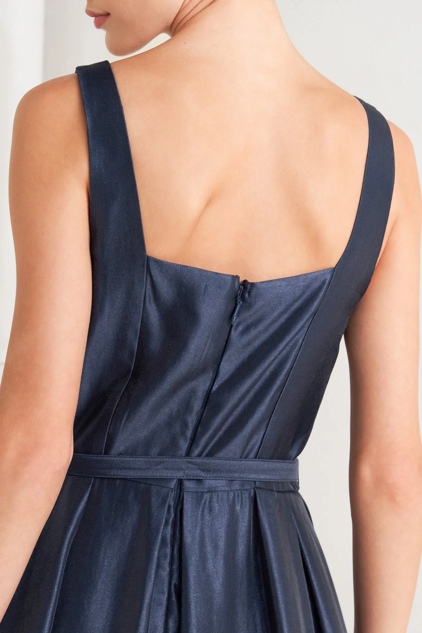 FEMME SILHOUETTE NAVY MIDI DRESS - Image 5