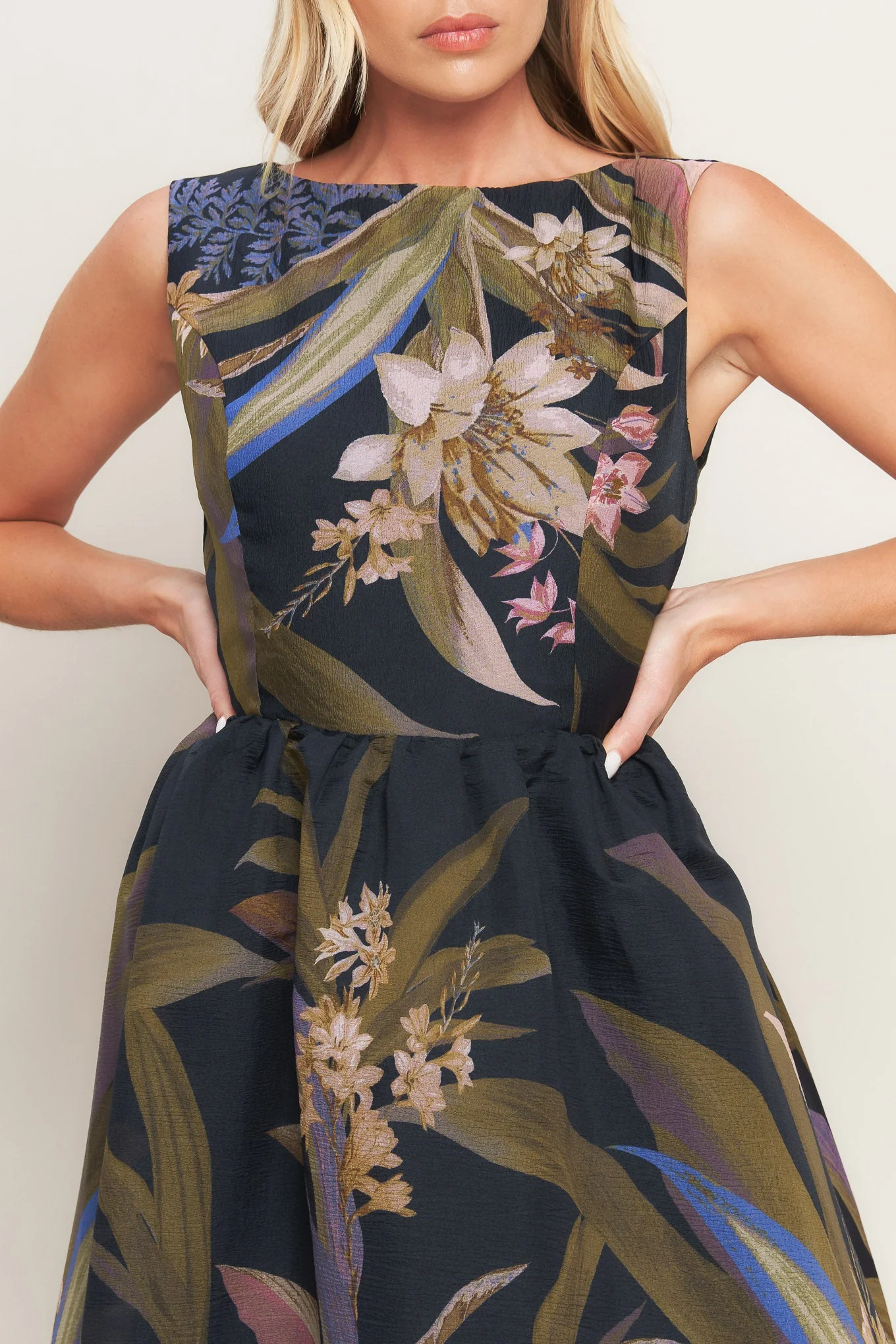 FOLIAGE WHISPER BLACK MIDI DRESS - Image 3