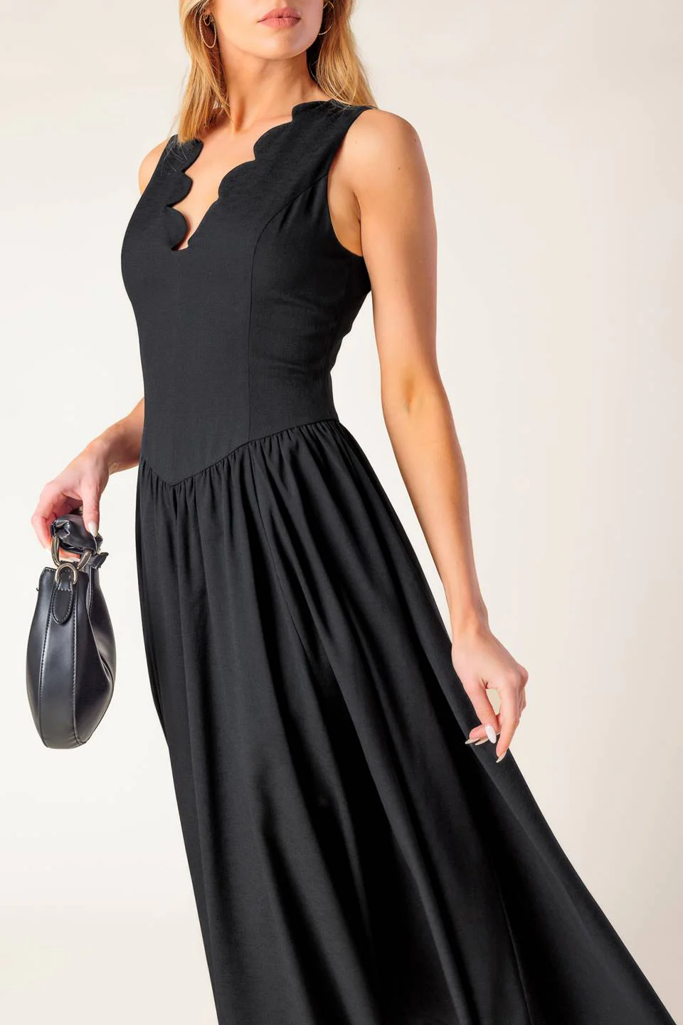 FOR THE RECORD SCALLOP-V MIDI DRESS - BLACK - Image 7