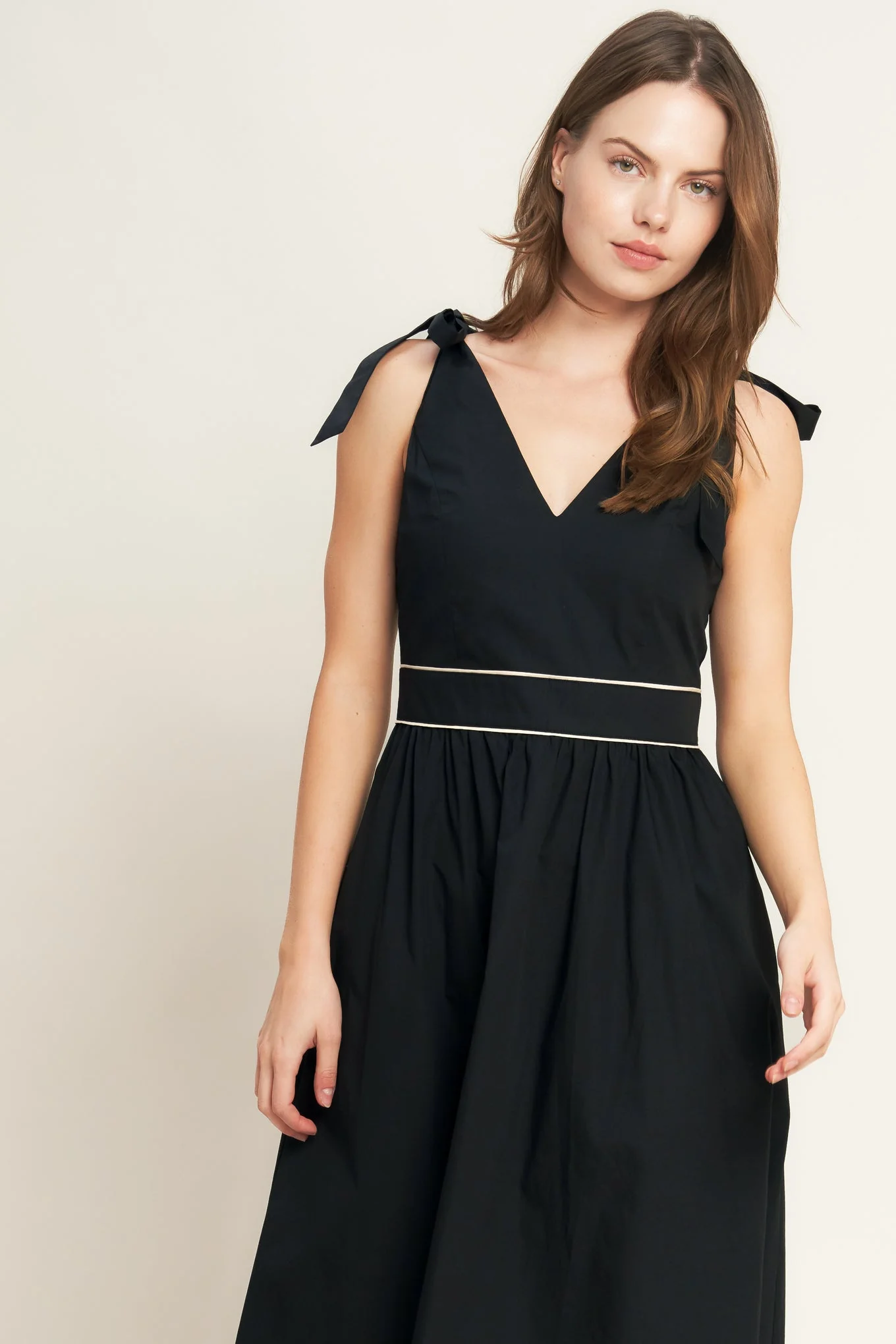 FOREST CHARM BLACK & CREAM MIDI DRESS - Image 5