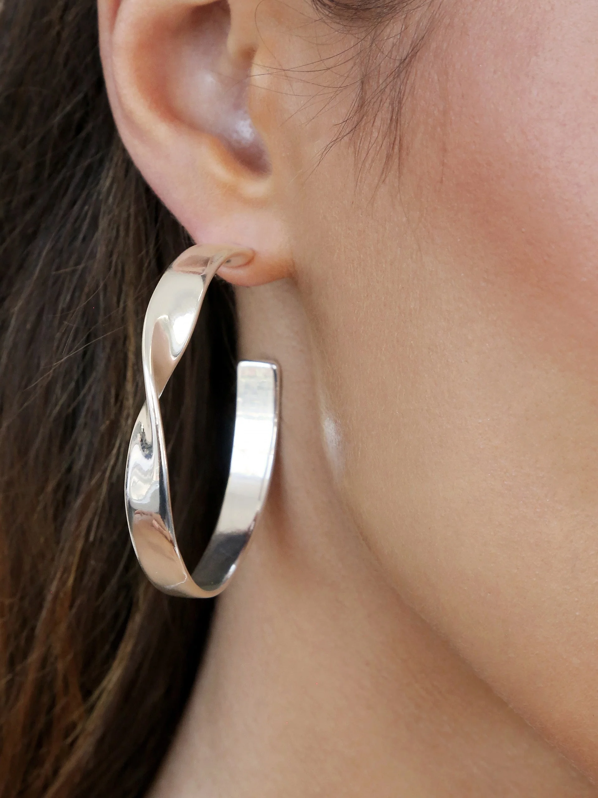Heirloom Twist Large Hoops - Image 6