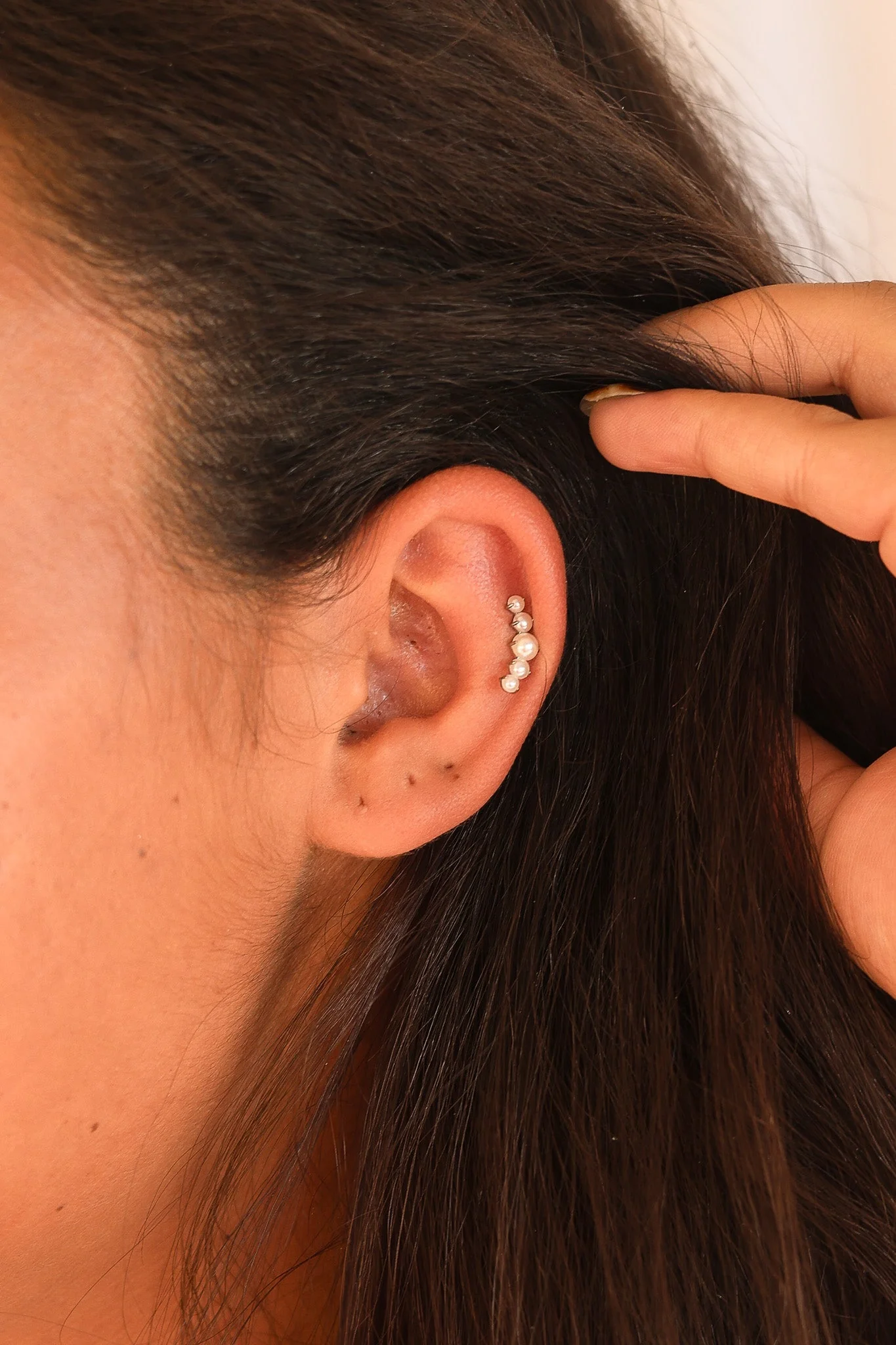 Hepburn Flat Back Pearl Stud Earring - Image 5