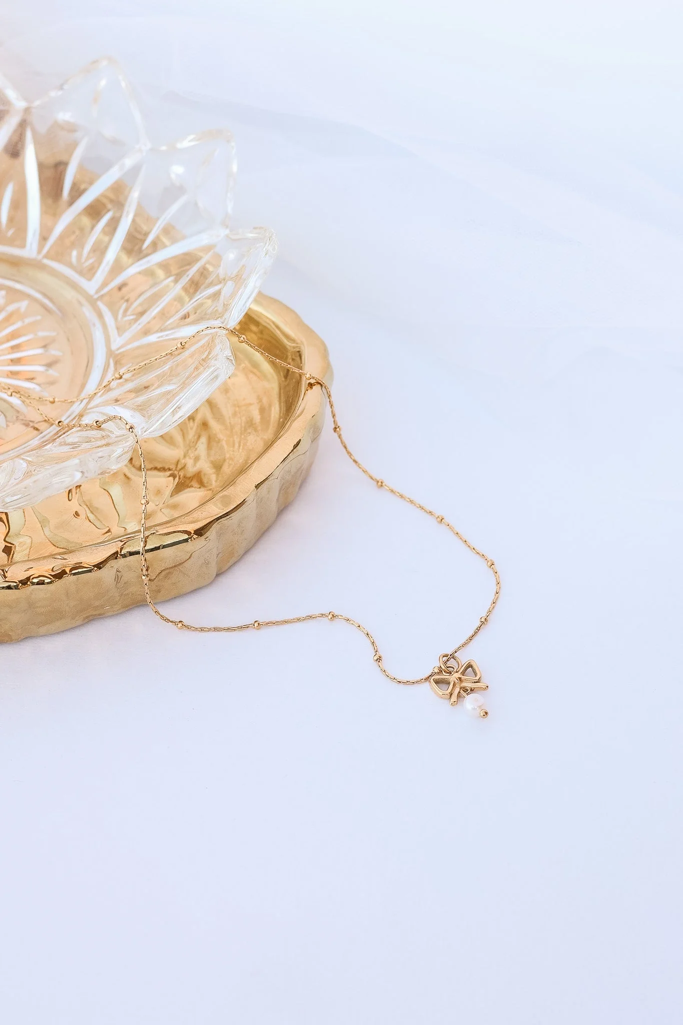 Jane Bow & Pearl Necklace - Image 2