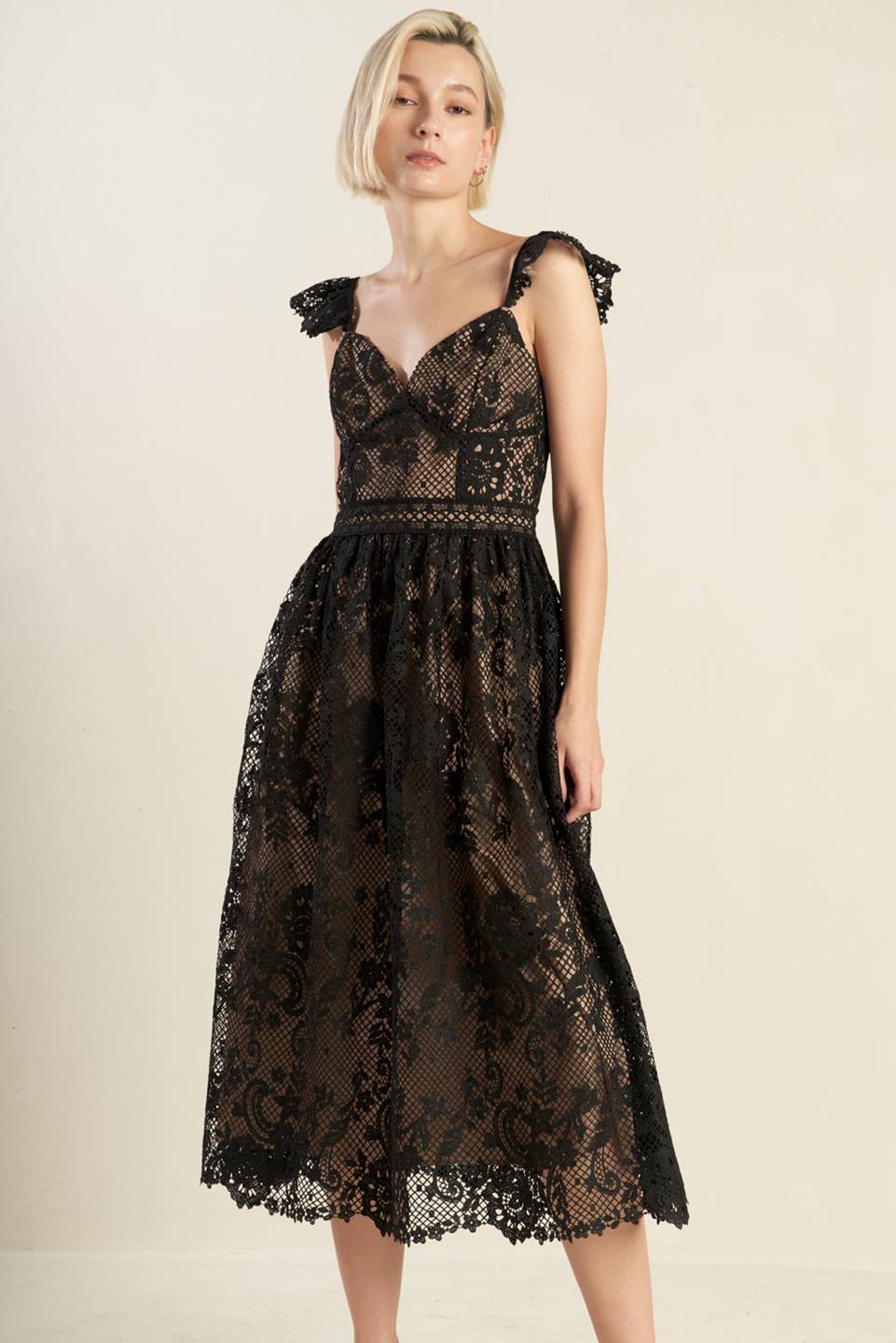 KNOW YOU BETTER LACE BLACK MIDI DRESS - Image 3