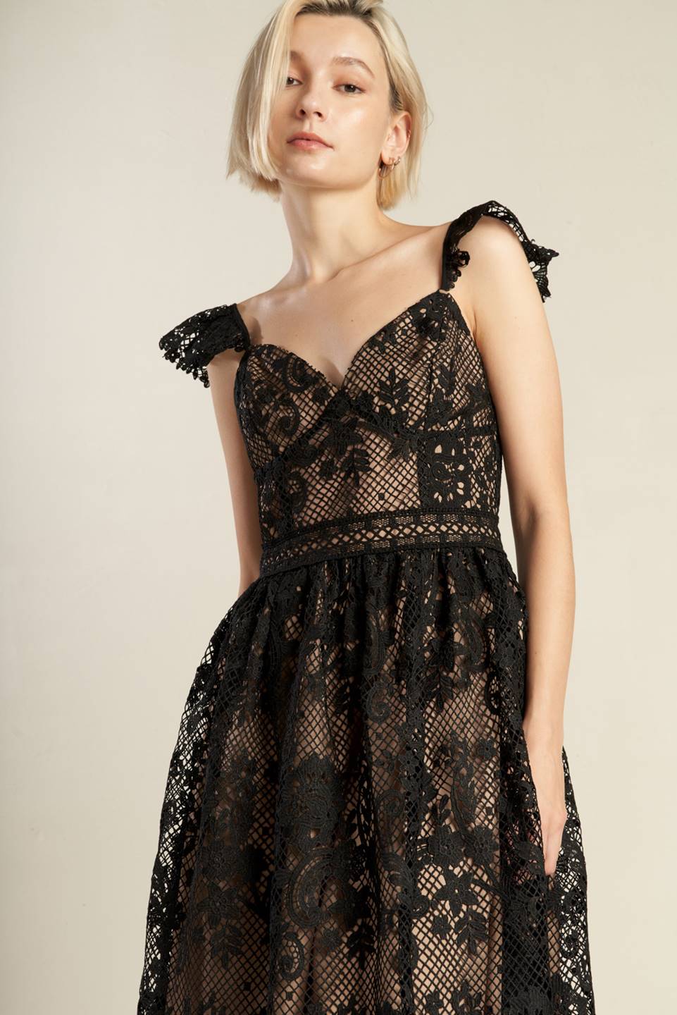 KNOW YOU BETTER LACE BLACK MIDI DRESS - Image 4
