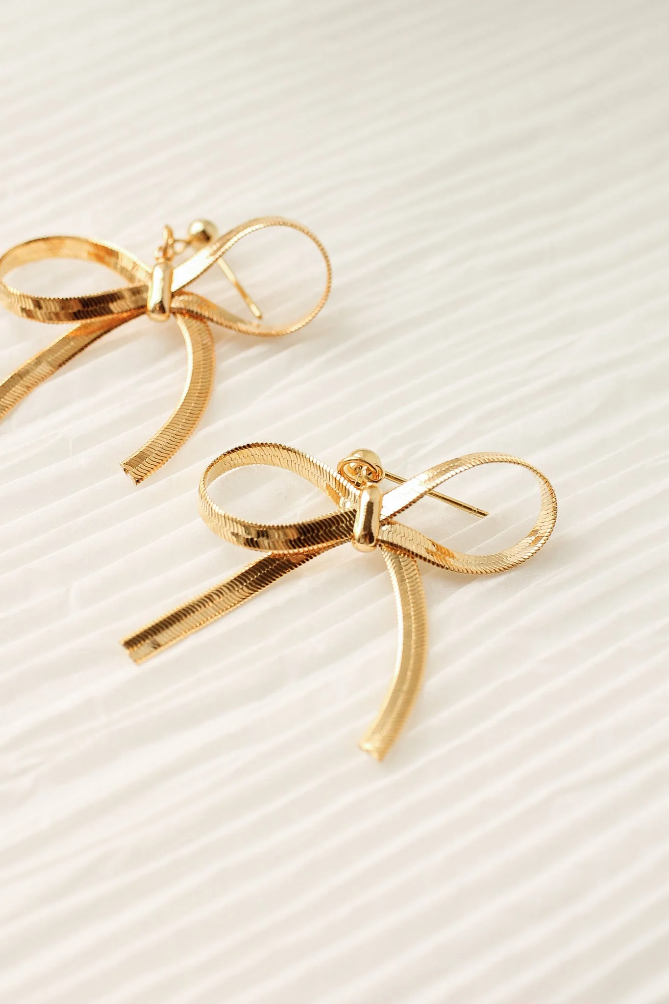 Lauren Bow Dangle in Gold - Image 4