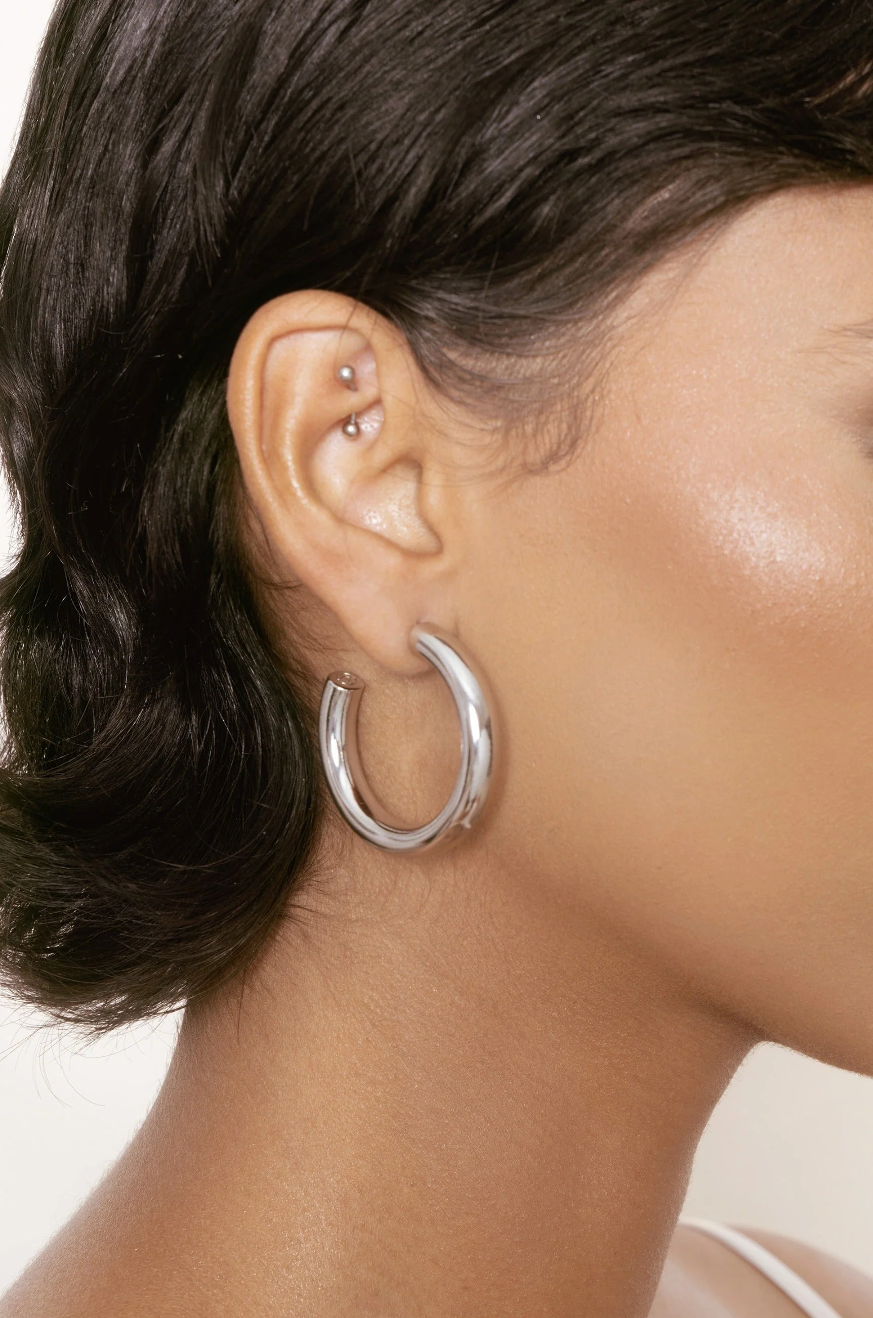Medium Thick Classic Hoops - Image 4
