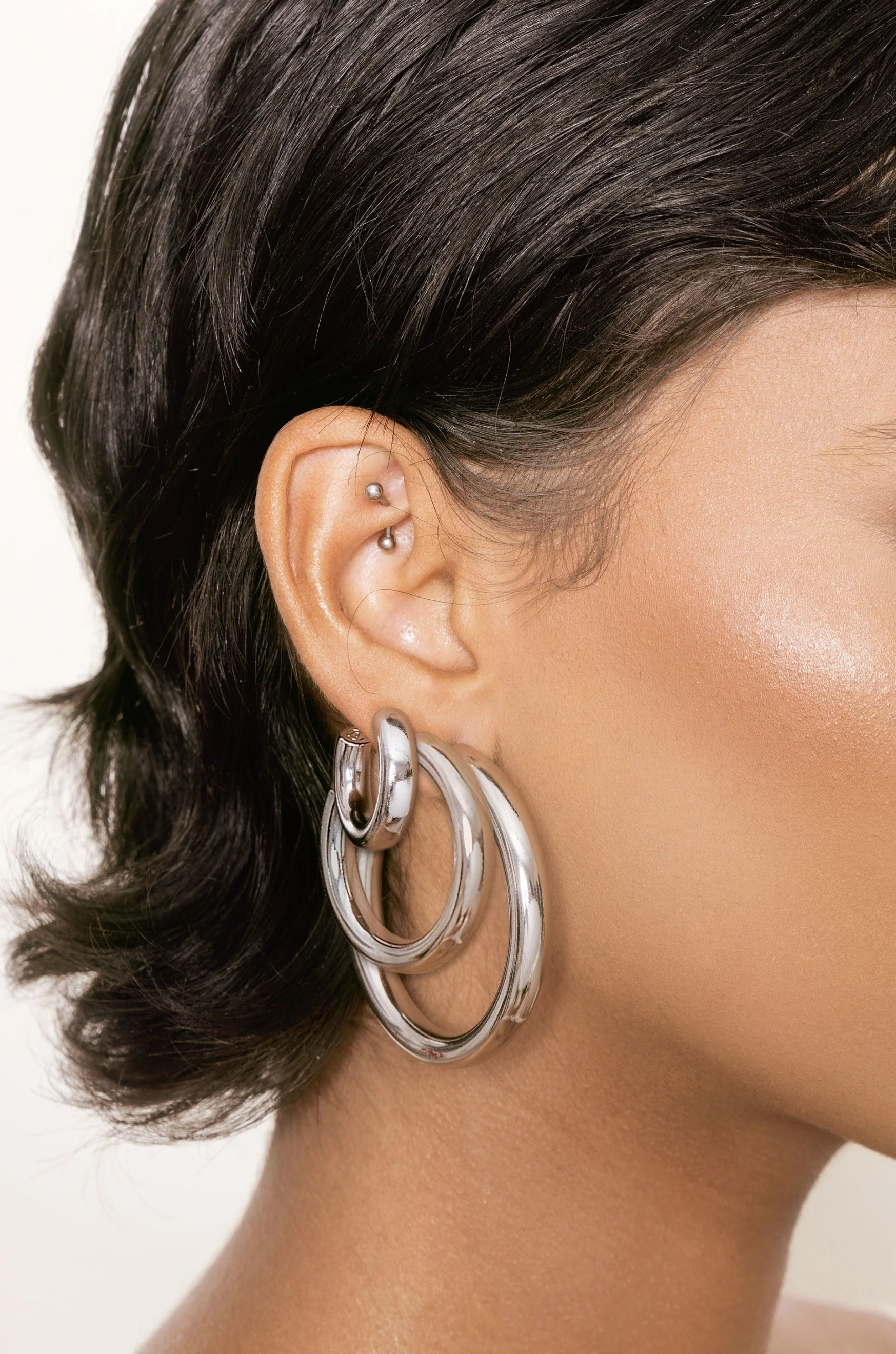Small Thick Classic Hoops - Image 8