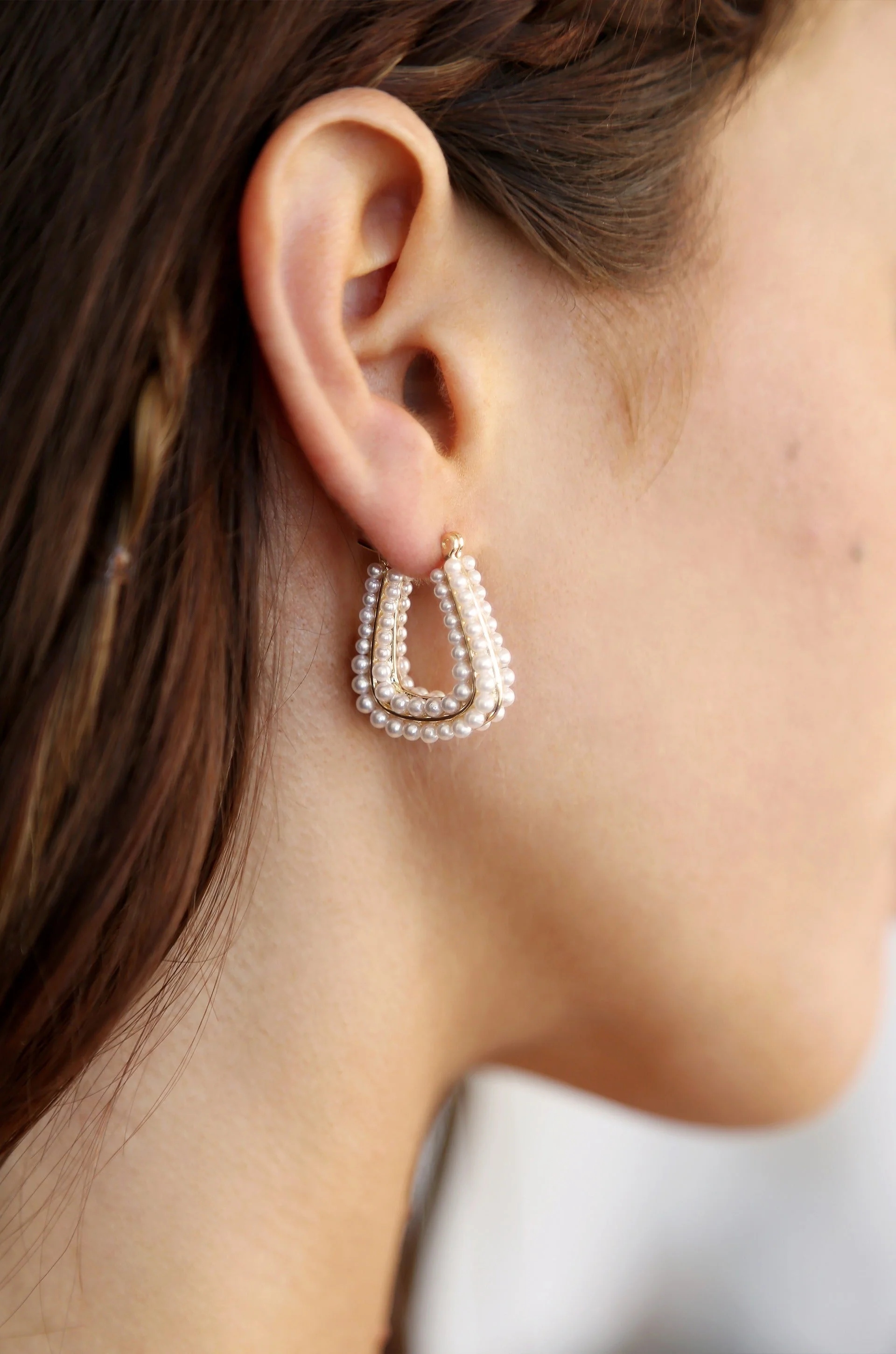 Soft Curve Pearl Lined Hoop Earrings - Image 4