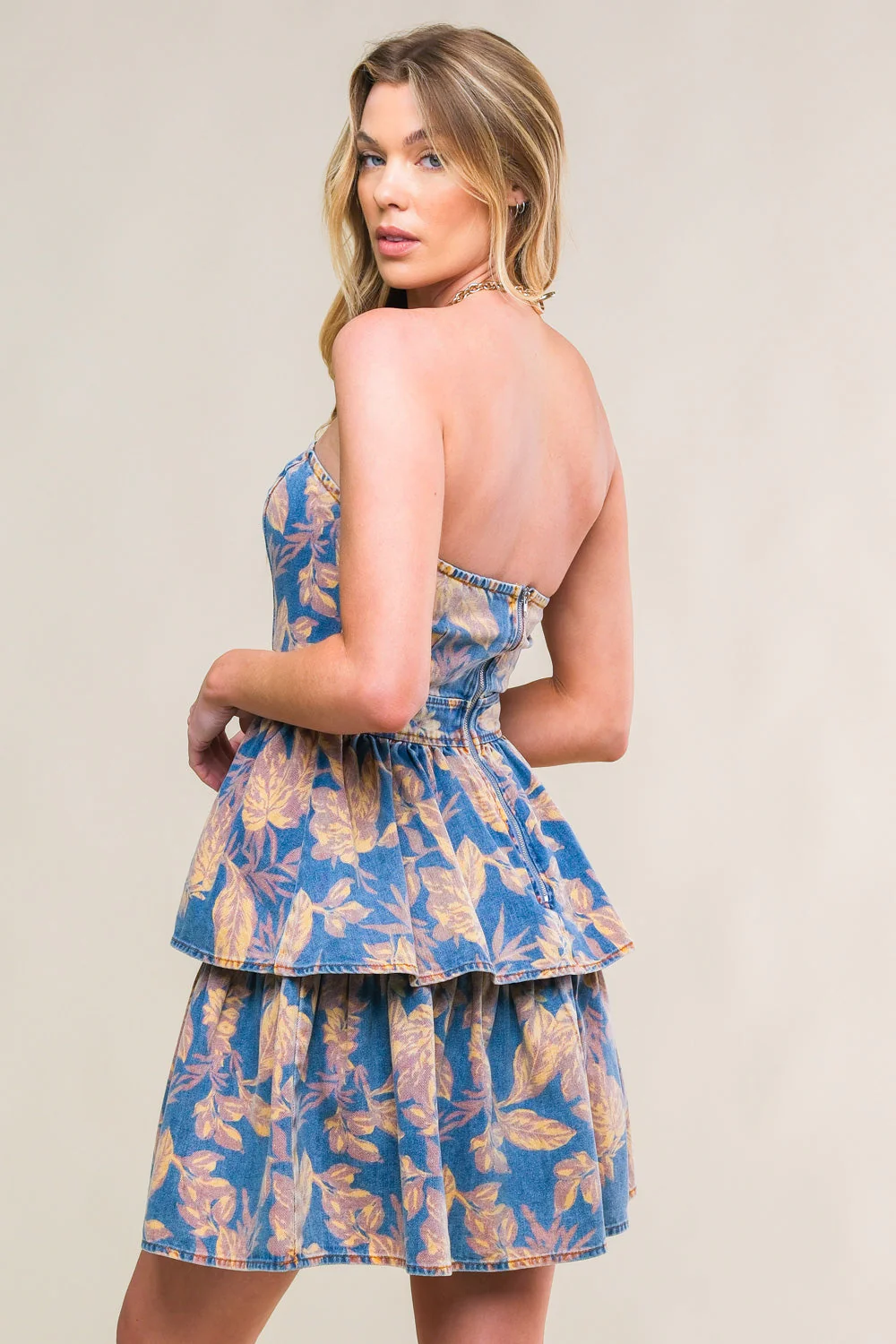 SUMMER MOMENTS - STRAPLESS FLORAL DENIM MINI DRESS - Image 2