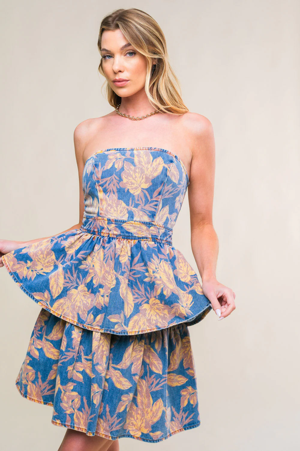 SUMMER MOMENTS - STRAPLESS FLORAL DENIM MINI DRESS - Image 5