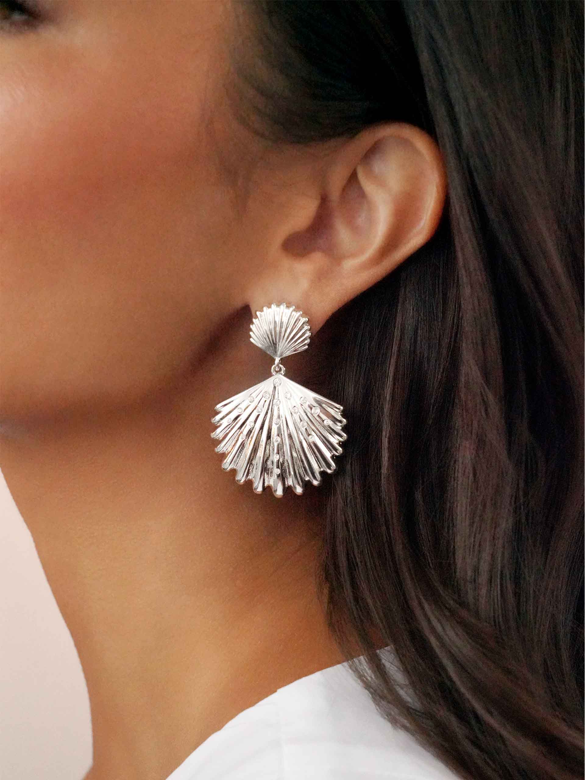 Sun-drenched Shell Earrings - Image 5