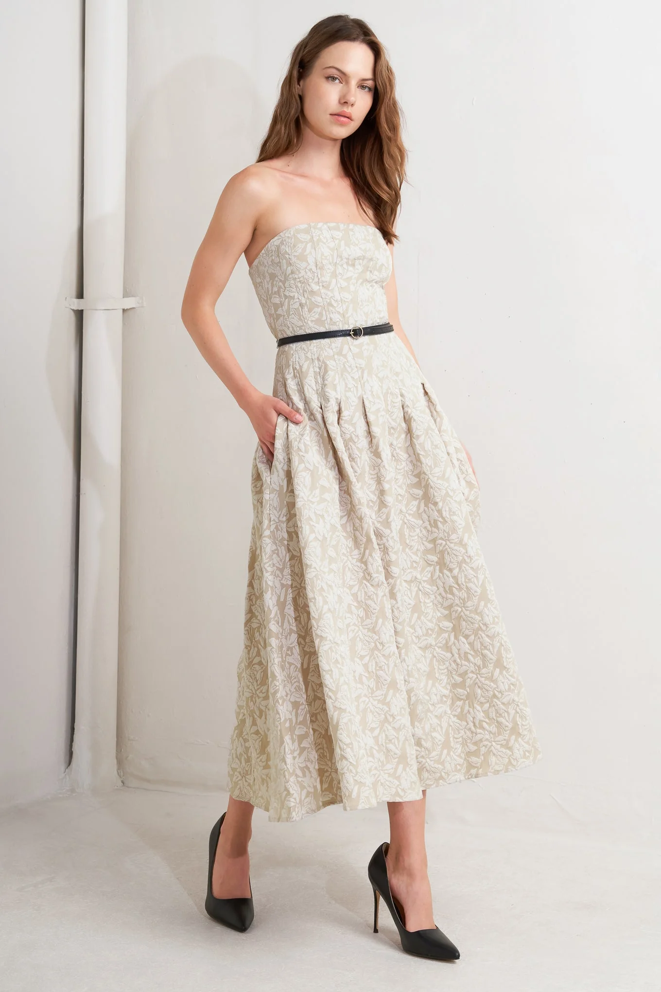 TEXTURED LEAF IVORY STRAPLESS MIDI DRESS - Image 6
