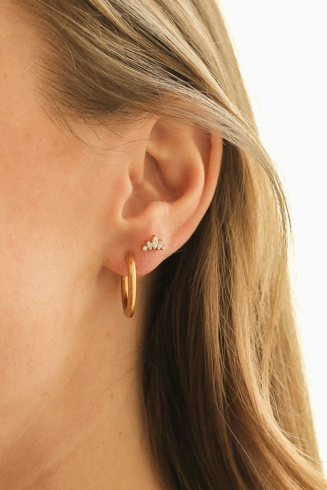Tiara Flat Back Stud - Image 3